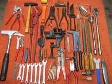 altes Werkzeug Schlosser /