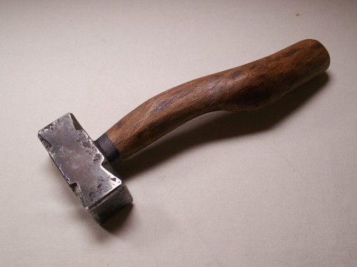 Schöner alter schlosserhammer - schöner,