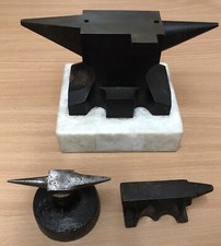 Sehr  Alte Schöne im Original