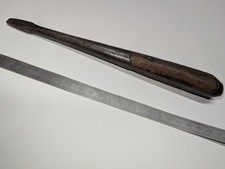 sehr alter, massiver