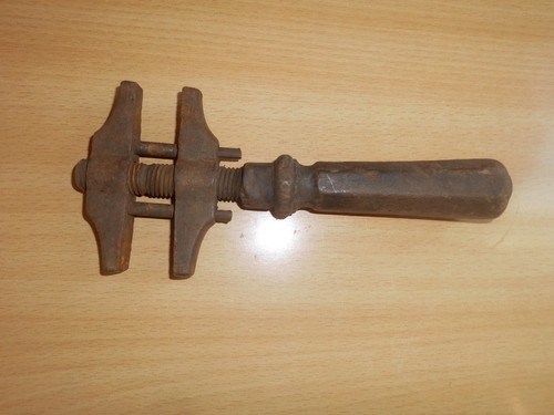 Alte schraubzwinge sehr - alte, schraubzwinge,sehr